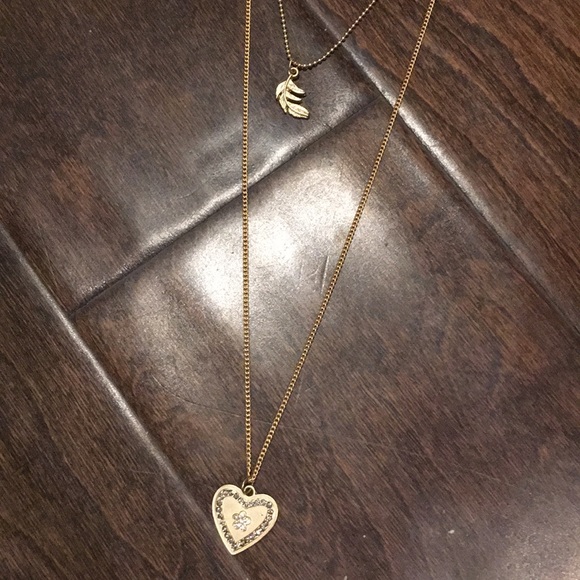Gold Heart & Feather Layered Necklace - Picture 2 of 7